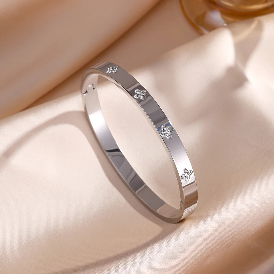 LuxAura Elegant Bracelet Set™