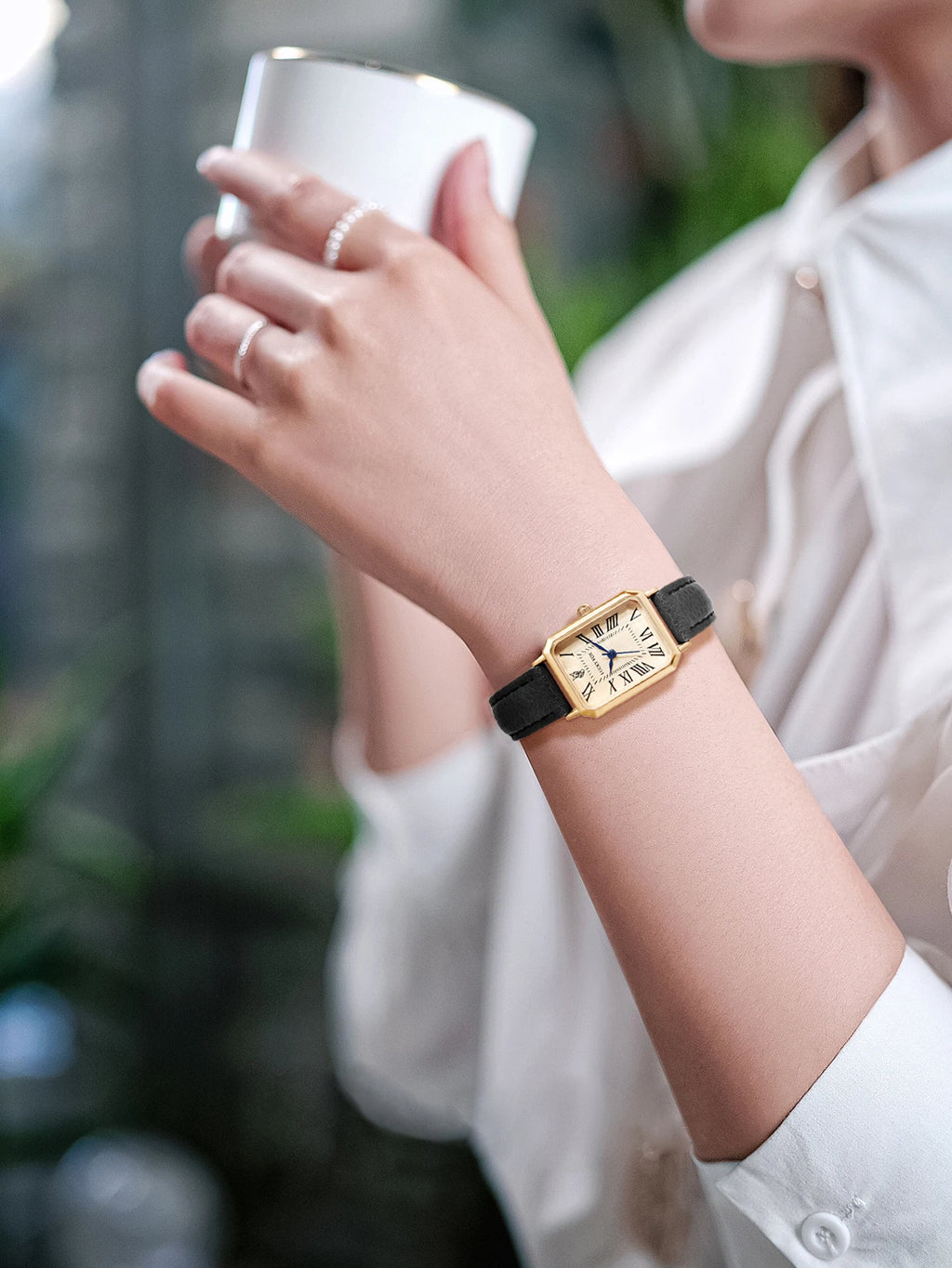 VintageCharm Classic Women’s Watch™